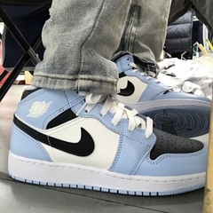 814 -  Giày Nike Air Jordan 1 Mid Ice Blue GS 555112 401 [HÀNG CHÍNH HÃNG]