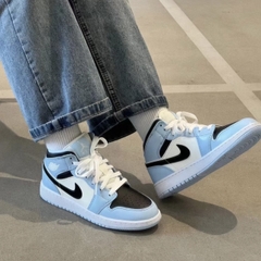 814 -  Giày Nike Air Jordan 1 Mid Ice Blue GS 555112 401 [HÀNG CHÍNH HÃNG]