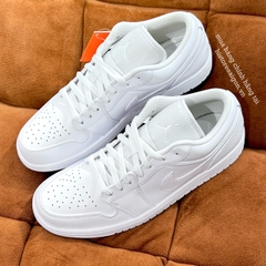 072 -  Giày Nike Air Jordan 1 Low Triple White 553558 136 | 553560 136 [HÀNG CHÍNH HÃNG]