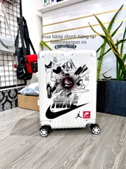 748 -  Vali Nike Sneakers Silhouette - Size Cabin 22 Xách Tay - Trắng Kem [HÀNG CHÍNH HÃNG]