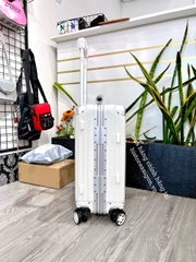 748 -  Vali Nike Sneakers Silhouette - Size Cabin 22 Xách Tay - Trắng Kem [HÀNG CHÍNH HÃNG]