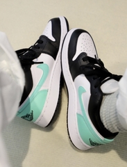1059 -  Giày Nike Air Jordan 1 Low Green Glow 553560 131 [HÀNG CHÍNH HÃNG]