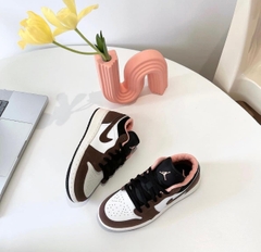 1118 - Giày Nike Air Jordan 1 Light Chocolate Low SE GS - DM0589 200 - [HÀNG CHÍNH HÃNG]