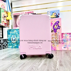 1321 - Vali Fila Embossed Logo - Size Cabin 22 Xách Tay - Hồng Pink Pastel [HÀNG CHÍNH HÃNG]
