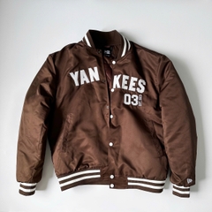 1831 - Áo Bomber New Era Yankees Nâu Chữ Trắng [HÀNG CHÍNH HÃNG]