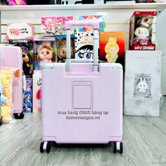 1846 - Vali Fila Vuông Embossed Stripes Hồng Pastel - Mẫu Mới [HÀNG CHÍNH HÃNG]
