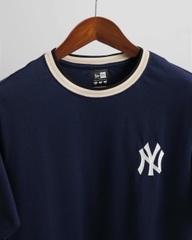 1924 - Áo New Era NY New York Yankees - Xanh Navy Viền Cổ Trắng 10932098	 [HÀNG CHÍNH HÃNG]