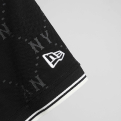 1958 - Áo Polo New Era NY - Đen Monogram Viền Cổ Trắng [HÀNG CHÍNH HÃNG]