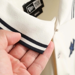 2774 - Áo Polo New Era NY Trắng Kem Thêu Xanh Navy [HÀNG CHÍNH HÃNG]