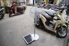 Quạt cây pin năng lượng mt có điều khiển