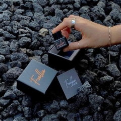 B01-(HĐ) Nước hoa vùng kín FOELLIE màu đen (100ae)