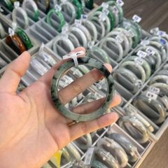 Vòng Đá Cẩm Thạch Đẹp Độc Đáo