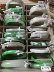 Vòng Đá Cẩm Thạch Mẫu Mã Đẹp Mắt