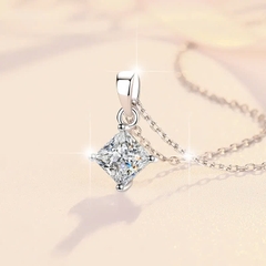 Dây Chuyền ESME ESHK018 Kim Cương Đá Moissanite Bạc 925 Xi Kim 5 lớp