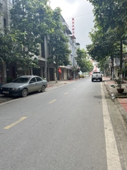 BÁN 2 NHÀ XÂY THÔ, Đ.LÊ THIẾT HÙNG, P.BẮC LỆNH