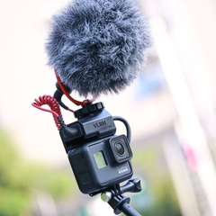 Khung vlog gắn mic, đèn LED cho gopro 5,6,7 Black
