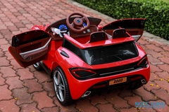 Xe ô tô điện cho bé 2020