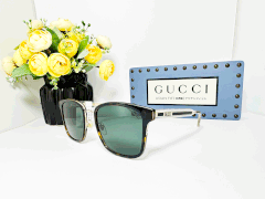 Kính mát GUCCI GG0563SK 002