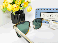 Kính mát GUCCI GG0563SK 002