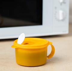 Tuptrung - Hộp đựng LVS có nút thở dạng cốc, có quai - Tupperware Crystal Wave Mug 460ml