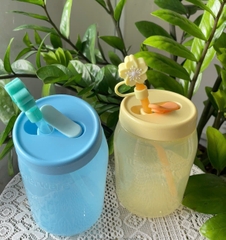 Hộp Jar 550ml có ống hút