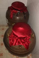 Rượu chum ngâm mận hậu