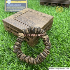 Vòng tay trầm hương Việt hàng hiếm Cận Chìm