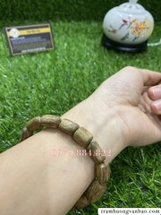 Vòng tay trầm hương Banh Xanh Cam mùi thơm sống ngọt thanh
