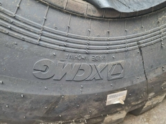 Lốp theo xe 23.5-25 nhãn hiệu XCMG,