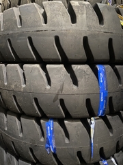 Lốp thiết bị Cảng 16.00R25