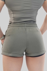QUẦN SHORT NỈ EMPOWHER - XANH RÊU