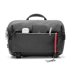 tui-deo-vai-tomtoc-usa-urban-codura-sling-bag-travel-work-13-3-14-2-h02-c04d01