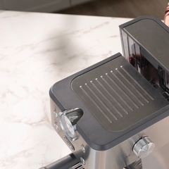Máy pha cà phê Delonghi EM450.M