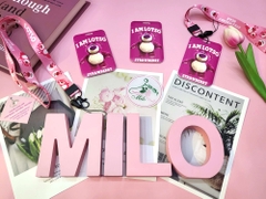 Thẻ tên gấu Lotso cute kèm dây đeo thẻ