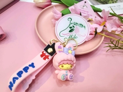 Móc khóa búp bê Sanrio Kuromi Melody Cinnamonroll kèm dây đeo chữ Happy