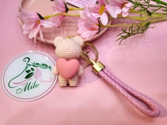 Móc khóa gấu bear resin trái tim kiểu đen len cute