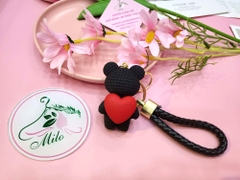 Móc khóa gấu bear resin trái tim kiểu đen len cute