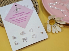 Set bộ trang sức gồm 4 đôi bông tai và 01 dây chuyền