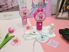Quạt cầm tay gấu dâu Lotso - Mini Handheld Fan (kèm sạc USB + dây móc đeo)