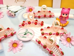 Kẹp tóc sticker gấu dâu Lotso & quả dâu
