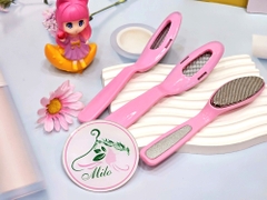Dụng cụ chà gót chân màu hồng