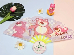 Quạt nhựa cầm tay xếp lại gấu dâu Lotso
