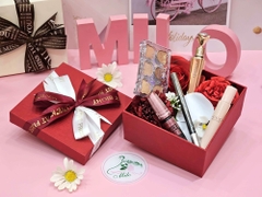 Hộp quà size 3 có hoa nến (14cm x 14cm x 7cm) - mẫu 3