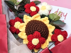 Bó hoa bằng len hand made full túi (kèm đèn) - màu đỏ