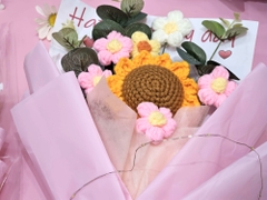 Bó hoa bằng len hand made full túi (kèm đèn) - màu hồng
