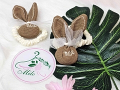 Cột tóc đính nơ hoa + tai thỏ (màu trà sữa) - kiểu 1