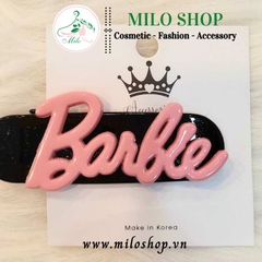 Kẹp tóc đính charm chữ Barbie cute