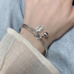 Vòng tay đôi phối chuông và họa tiết