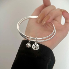 Vòng tay đôi phối chuông và họa tiết