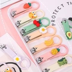Cắt móng tay hoạt hình cute